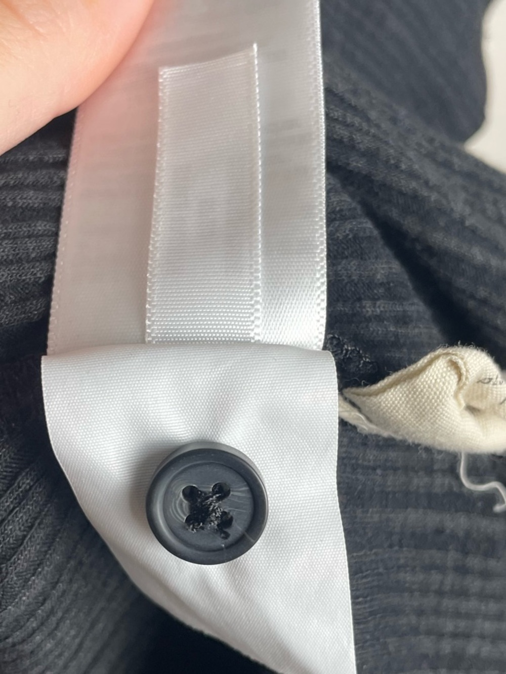 Madewell Black Ribbed Button-Front Short Sleeve Top - Picture 6 of 6